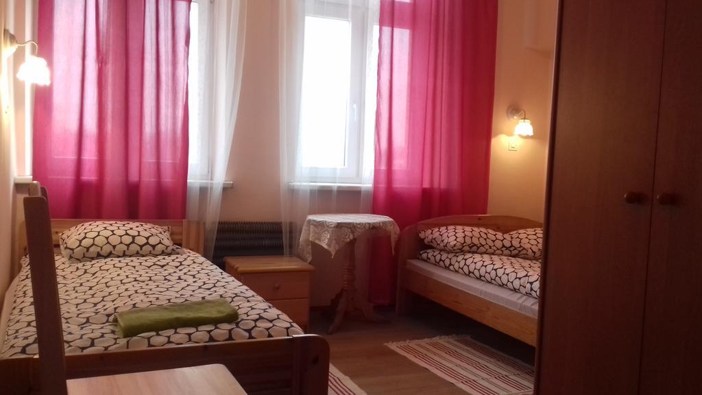 Hostel Retro Краков Экстерьер фото